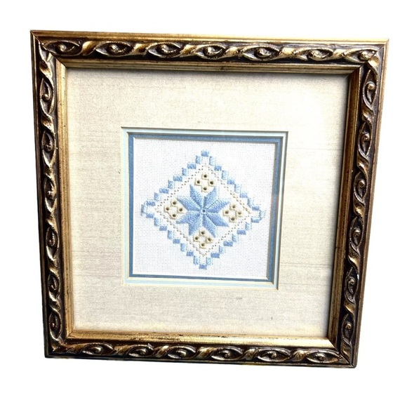 Hardanger Framed Doily Estate Handmade BlueWhite Norway Embroidery Gold Art Wall - Picture 9 of 10